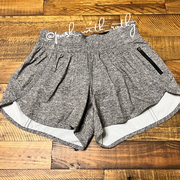 🍋Lululemon Tracker Short 4” *Lined - Picture 2 of 9